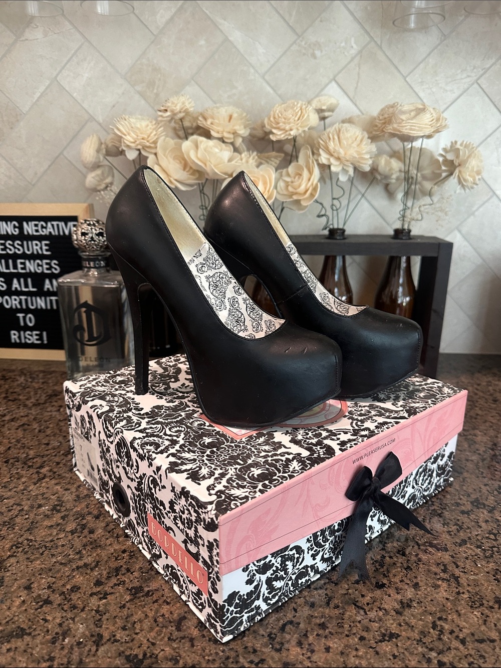 SZ 7 Bordello Black Platform Stiletto Pumps